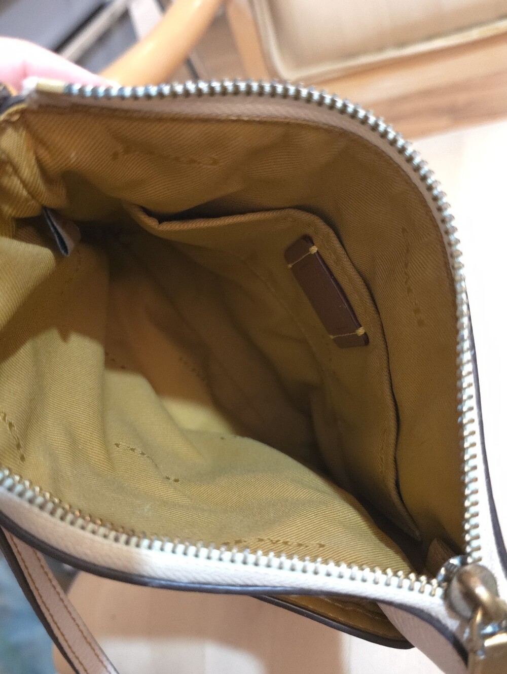 RARE COACH DISNEY X C8573 LEATHER CROSSBODY - Picture 8 of 9